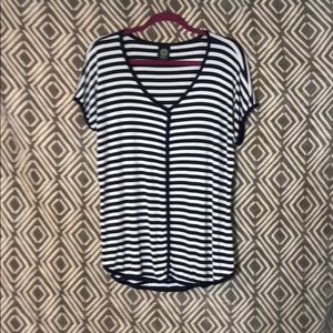 Bobeau Blue Striped V Neck Blouse SZ: Med